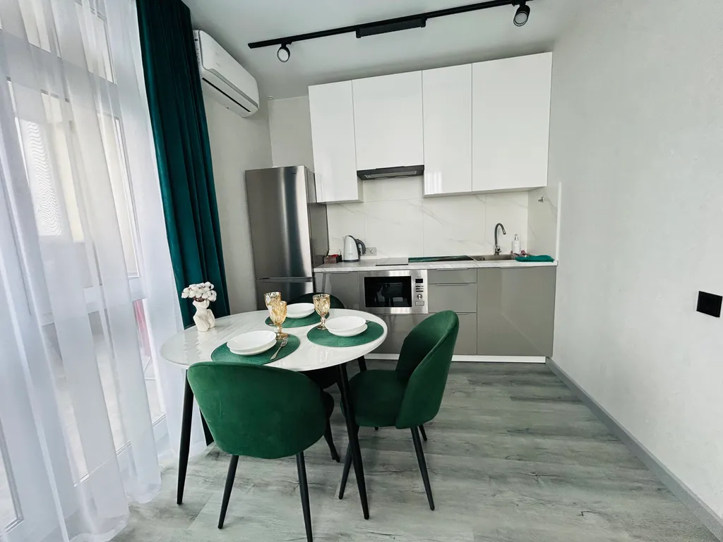 Современная квартира с видом на центр города — аренда посуточно в Уссурийск