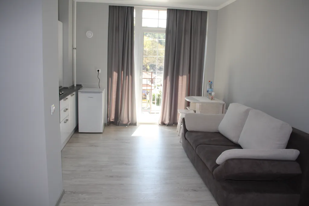 Квартира студия у озера Тихое