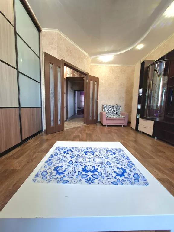 Квартира у парка Зеленый остров, Серебряный берег — аренда посуточно в Омск