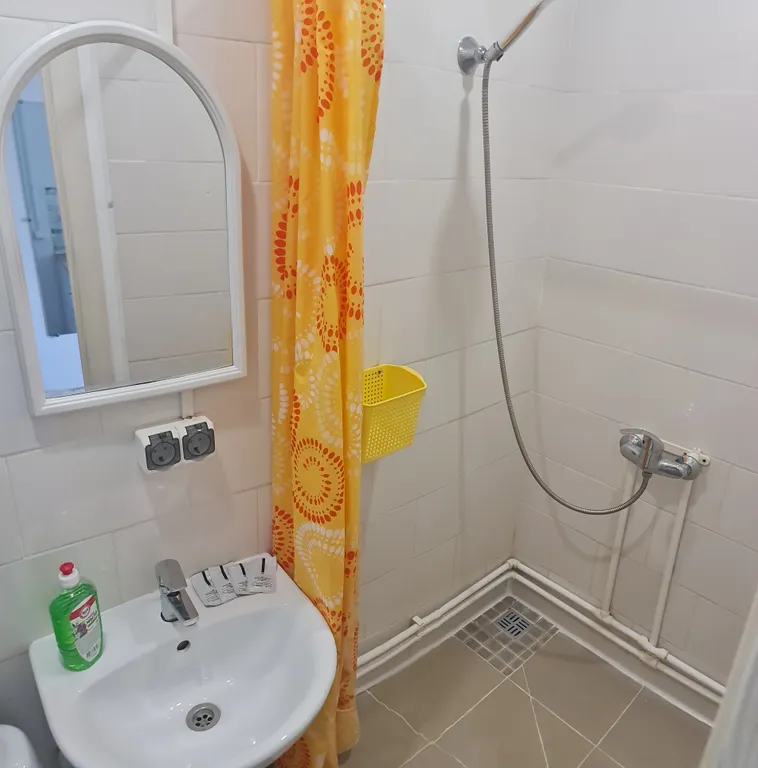 Студия у жд вокзала и Аллеи Героев