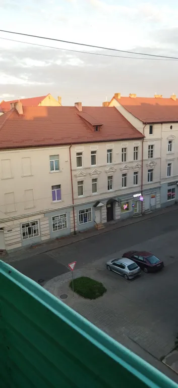 Светлая, уютная, благоустроенная квартира в центре города с балконом