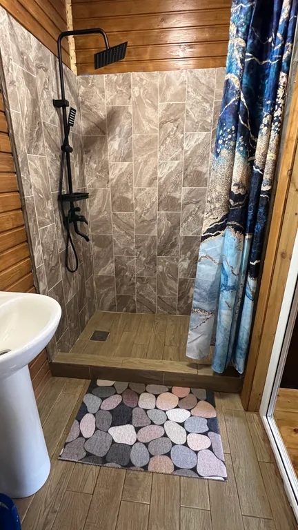 Двухэтажный коттедж на 8 спальных мест