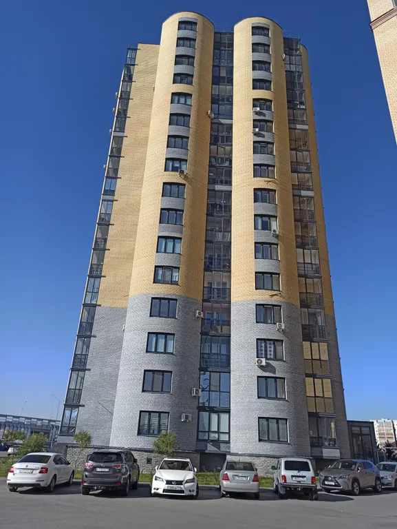 Квартира Студия возле Кристалла — Тюмень