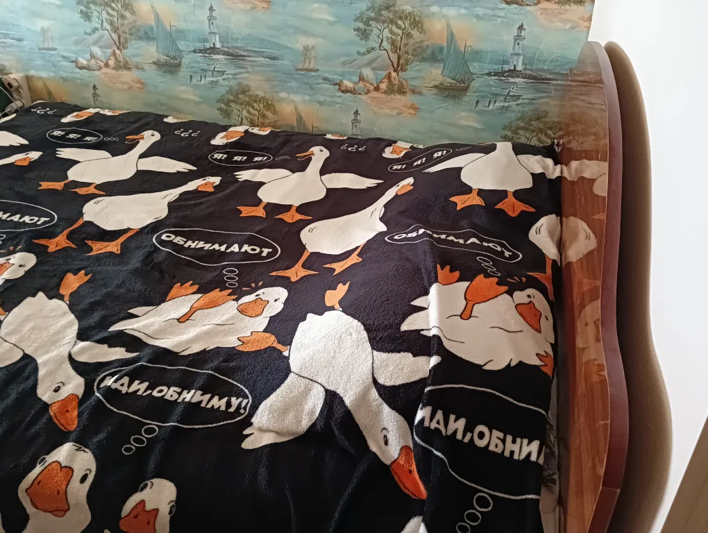 Терем с мансардой в дивном лесу у моря, с новым ремонтом и обстановкой