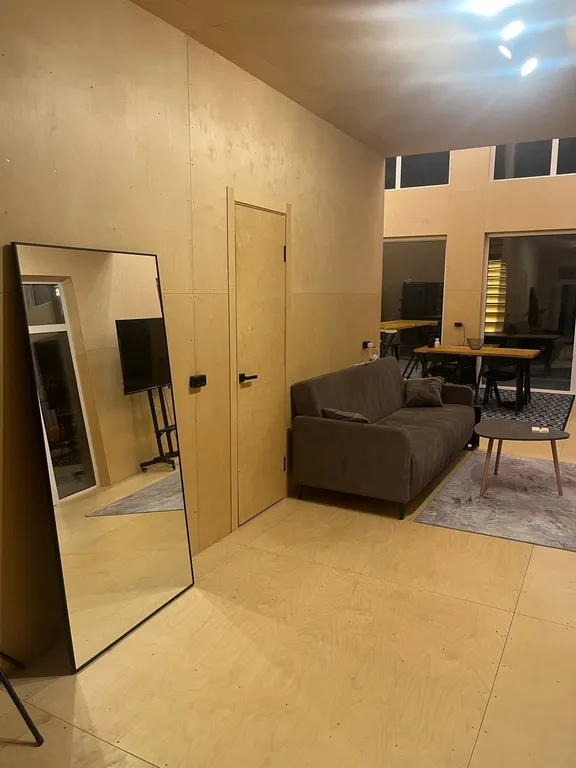 Барнхаус на берегу реки Кундыш