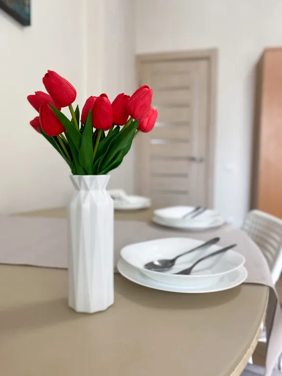 Большая семейная квартира до 5 гостей рядом с Волгой