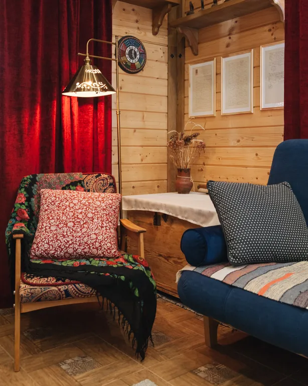 Этаж в доме с одной спальней, гостиной и верандой