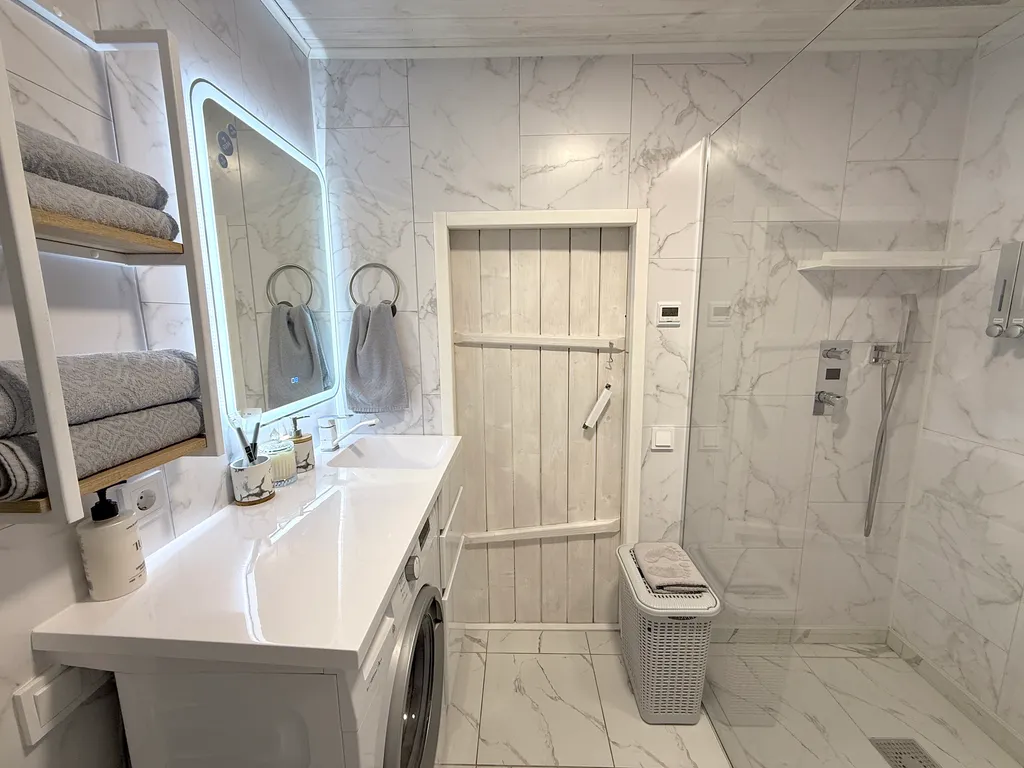 Коттедж Уютный домик в сосновом лесу — Кириши