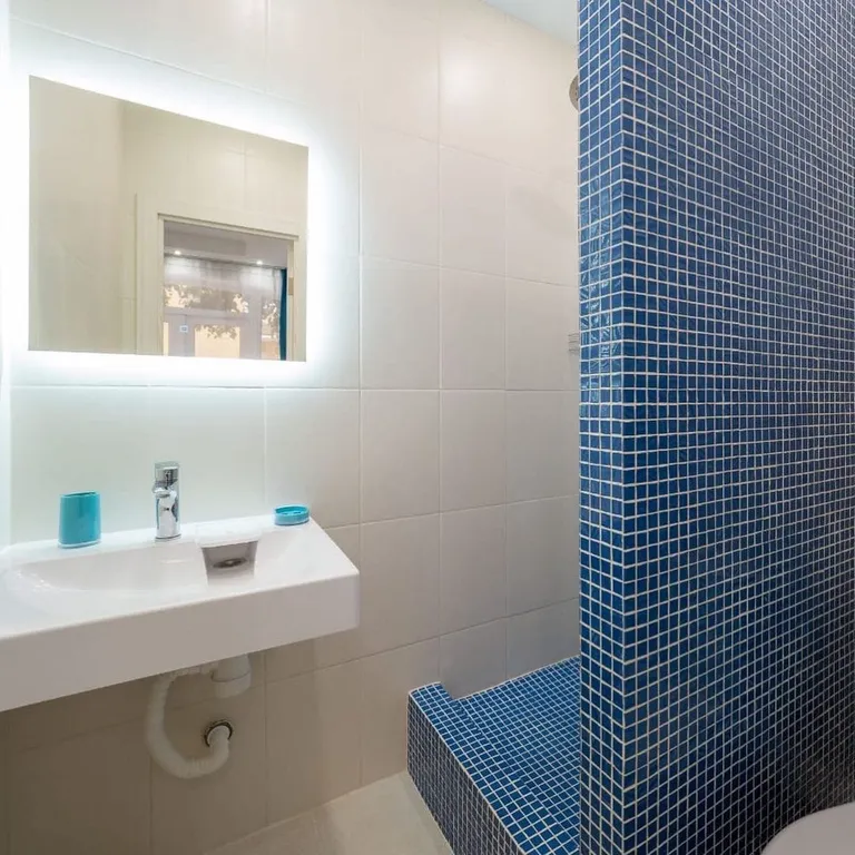 Квартира Квартира Уютная студия у моря с теплым бассейном — Сириус