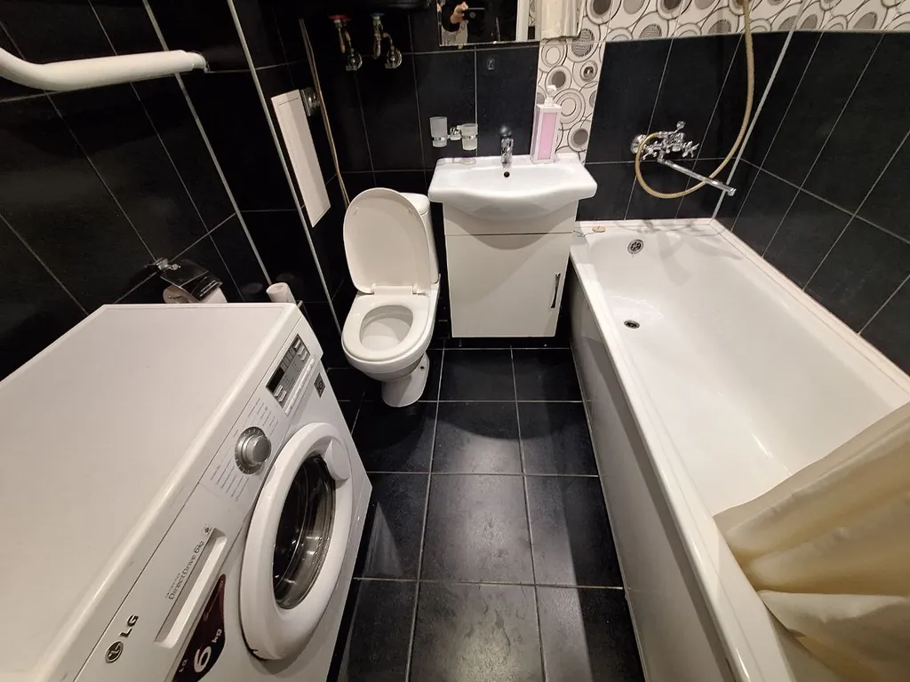 Квартира рядом с СК Юпитер и Кристалл