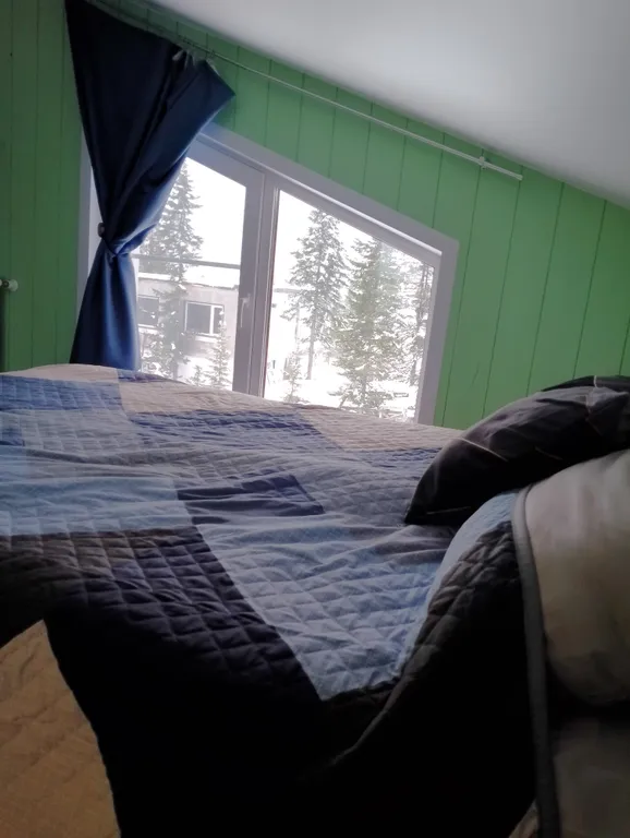 Дом Солнце в горах с баней на территории