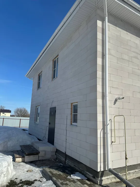 Новый, уютный дом