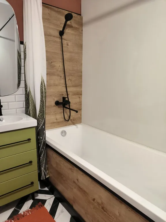 Квартира зелёного цвета.