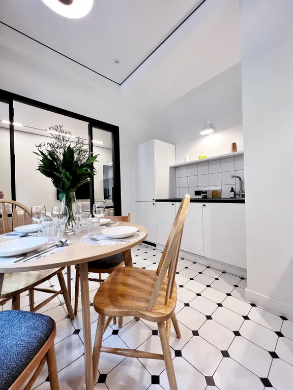 Квартира Квартира 2-комнатная с дизайнерским ремонтом в центре Москвы 5 минут до Кремля! — Москва