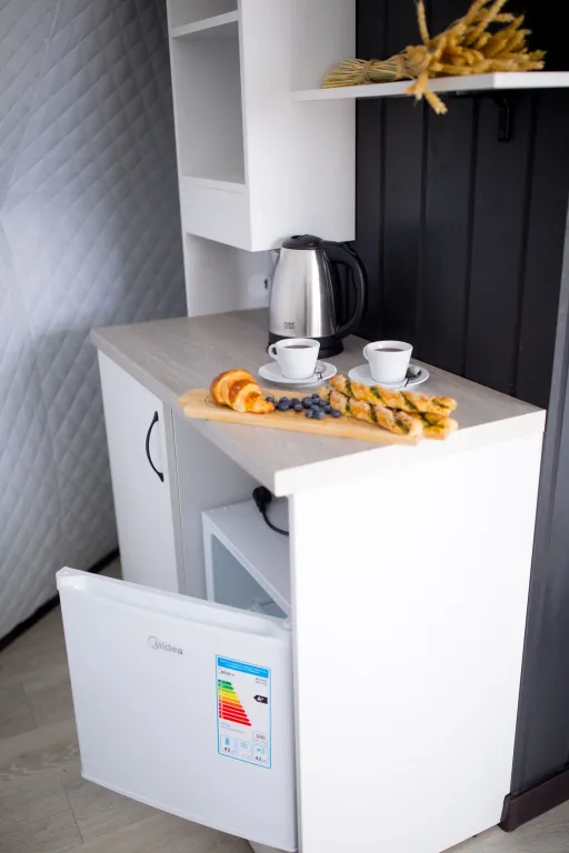 Глэмпинг сфера для семьи у озера