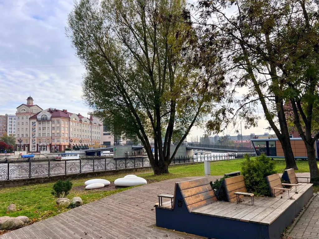 Стильный двухкомнатный люкс с видом на Кафедральный собор