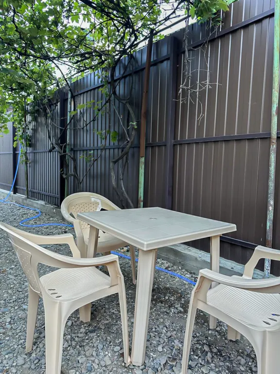 Дом в тихом районе с бесплатной парковкой для путешественников на авто