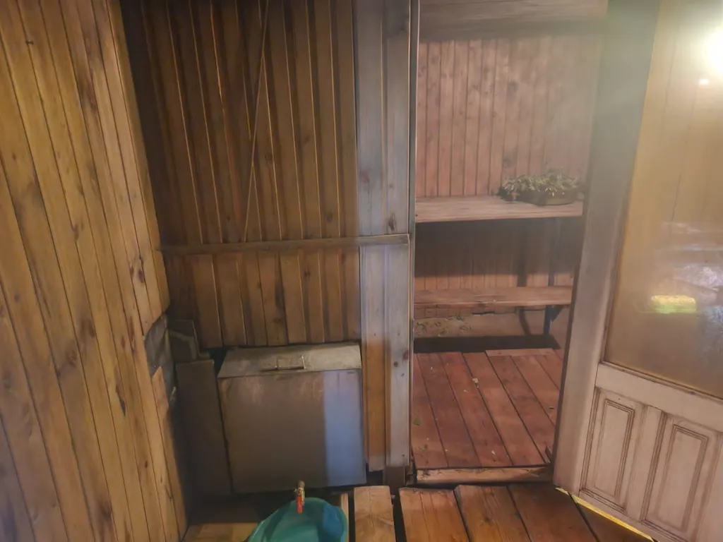 Просторный дом с баней