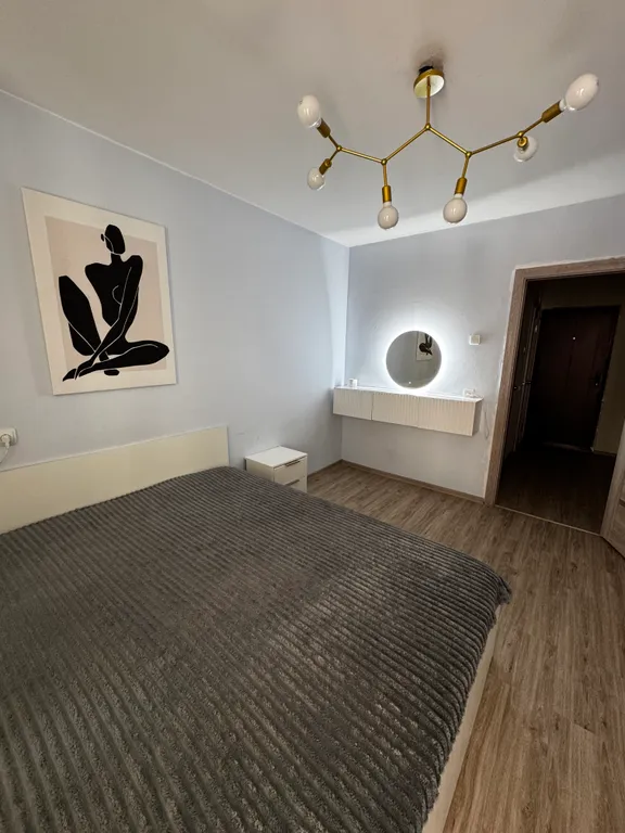 Стильная двушка в сердце города! Рядом набережная и Броско Молл