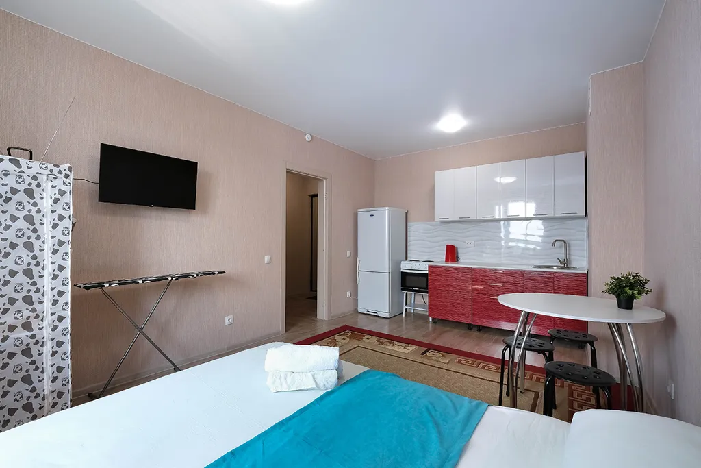 Студия для двоих, рядом с аэропортом, бесконтактное заселение