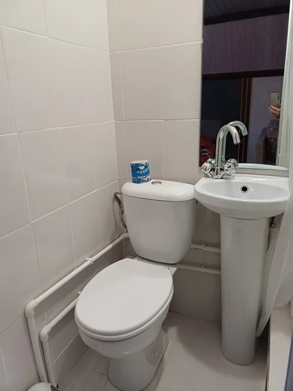 Уютная комната в частном доме с отдельным с/у