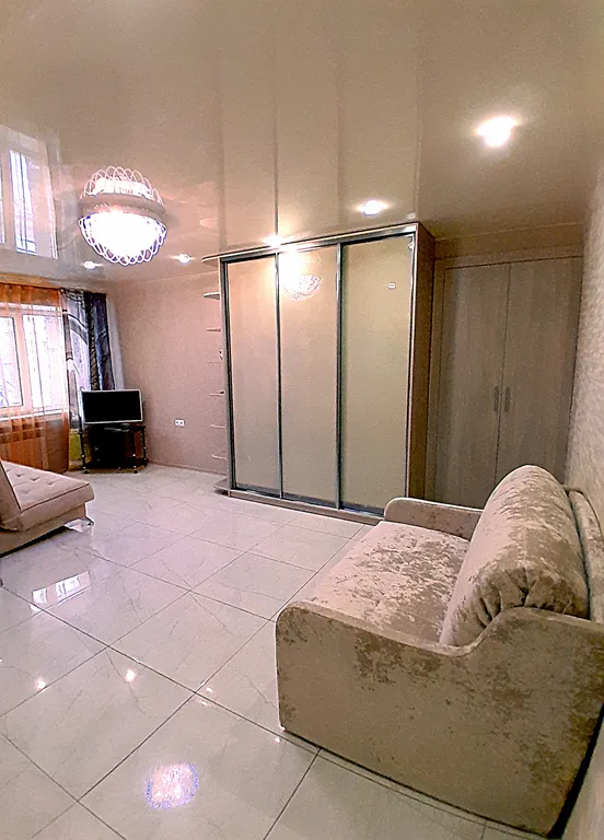 Бежевая студия рядом с аквапарком