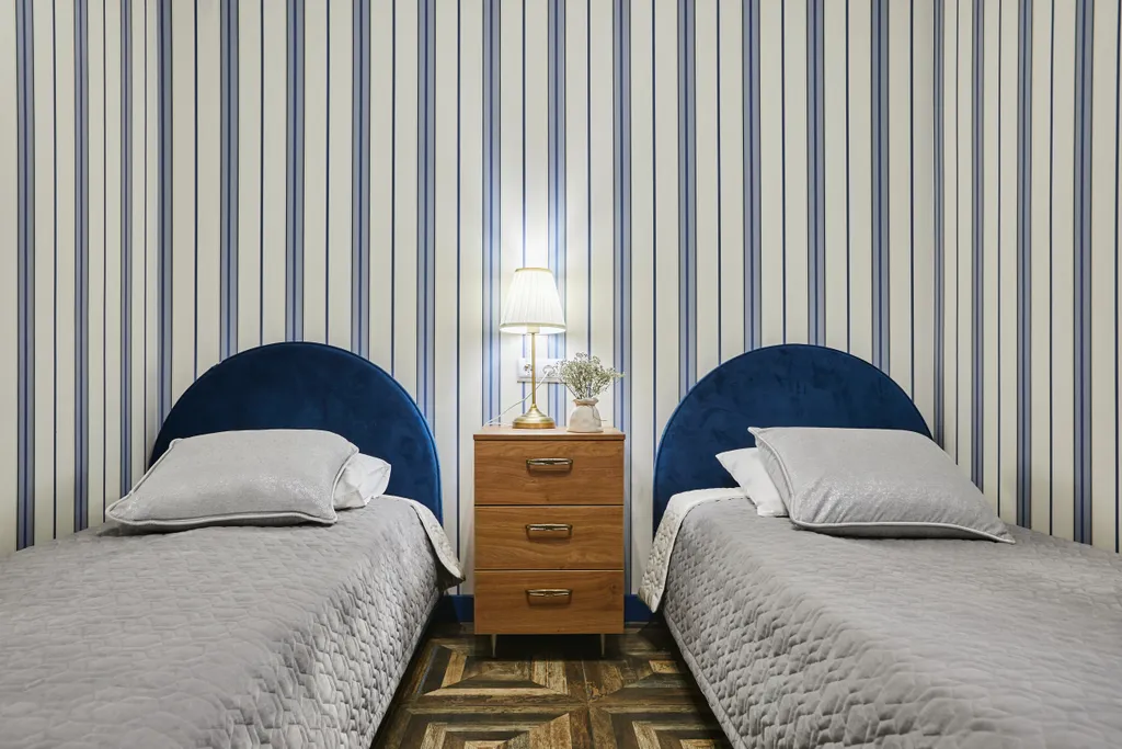 Большой коттедж с 5 спальнями, камином и террасой, Василек