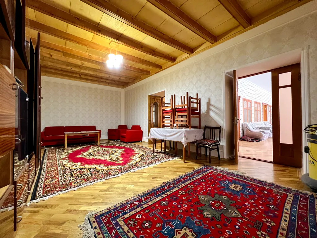 Дом в живописных горах