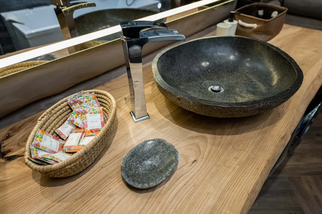 Загородный дом в окружении леса Grovehause