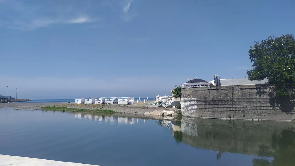 Уютная однокомнатная квартира с лоджией в центре города