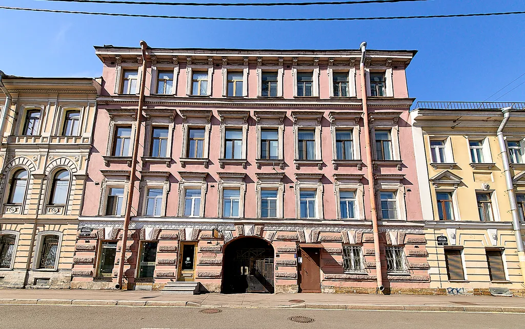 Квартира в квартале Карла Росси в 200 метрах от Невского проспекта