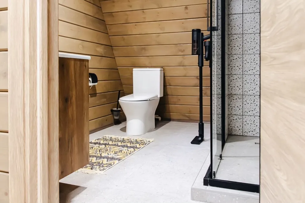 Дом Хвоя Темный