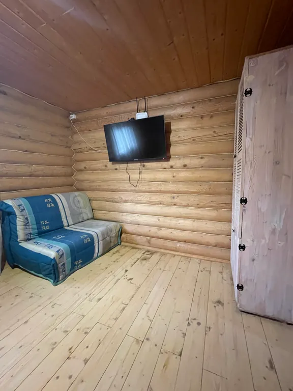 Дом из сруба с баней и бассейном