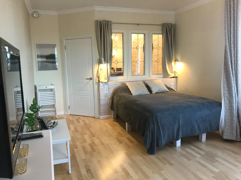 Большая красивая квартира на берегу залива