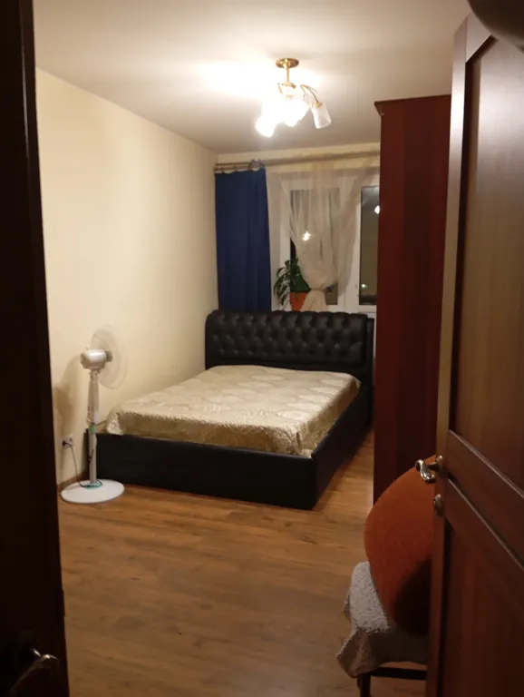 Комната с балконом рядом с метро