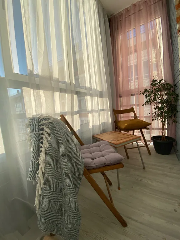 Уютная квартира около зоопарка с видом на пруд