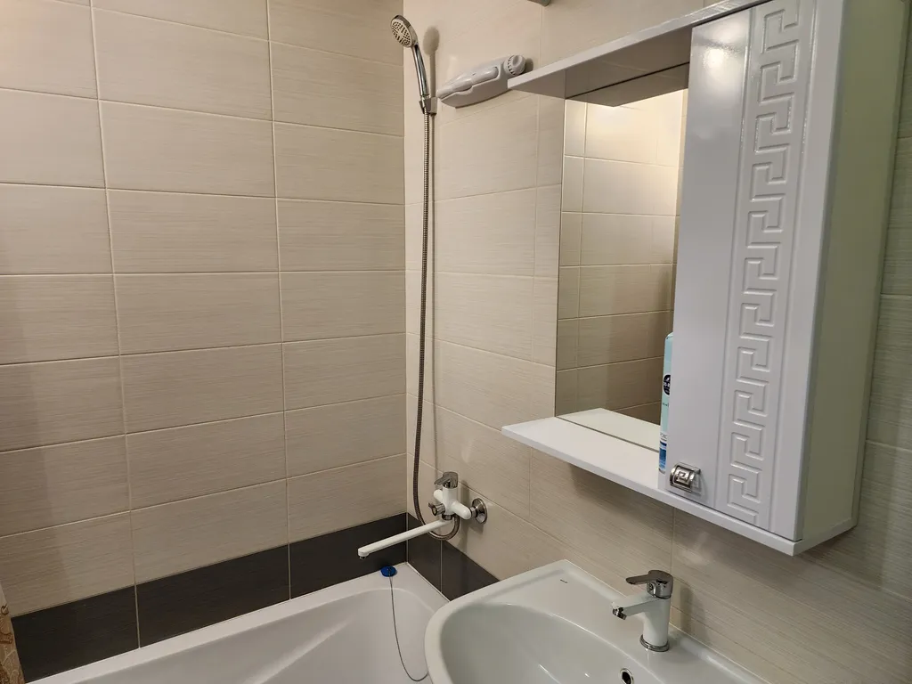 Уютная студия с видом на озеро рядом с вокзалом