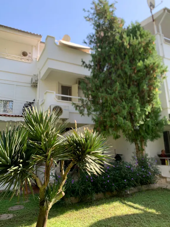 Вилла на берегу моря