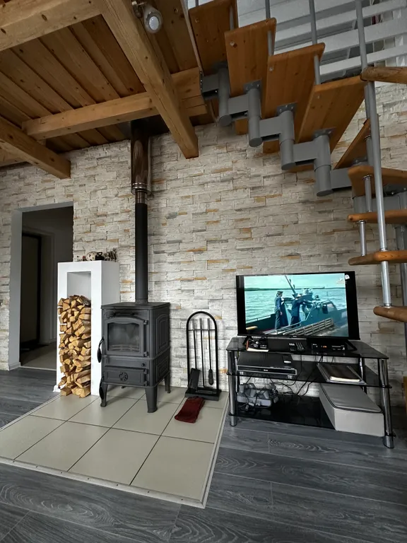 Домик близ Сорочан с баней-бочкой