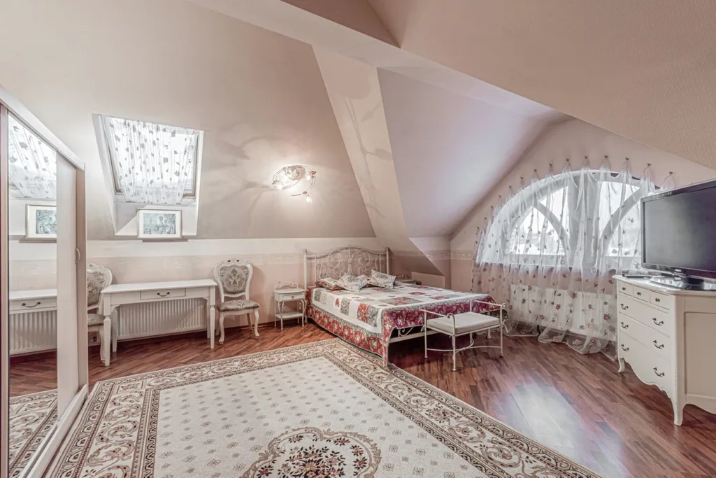 6-комнатный Дом