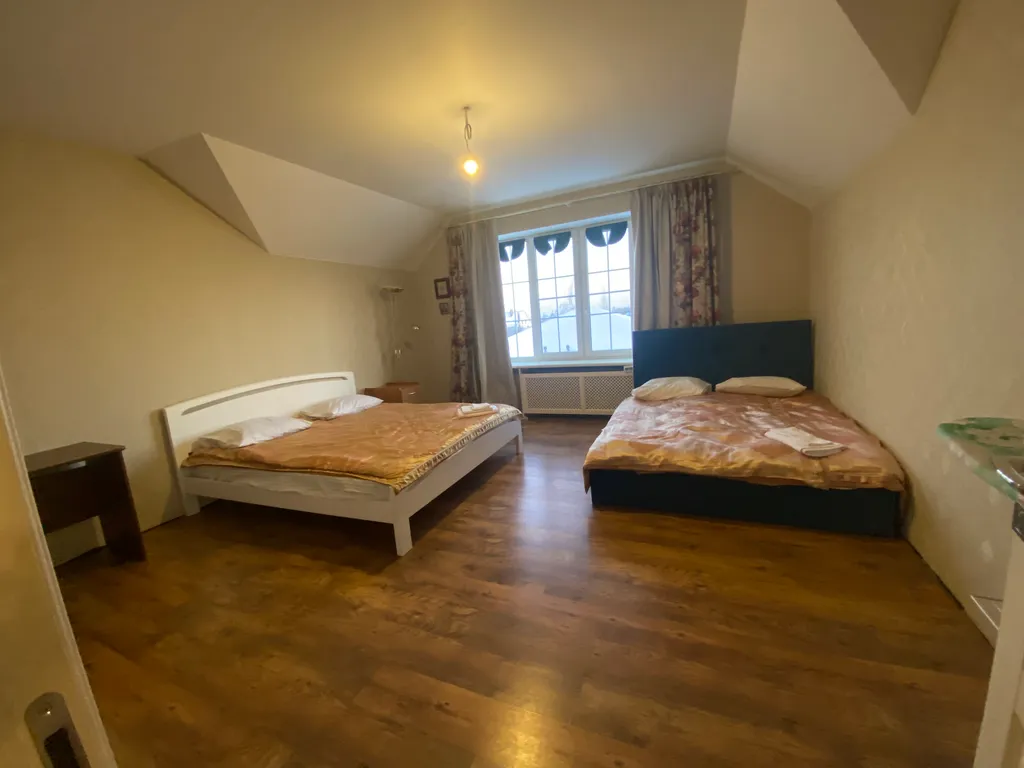 Дом с камином, бассейном, баней и джакузи