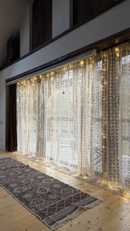 Шале в черте города с выходом в лес