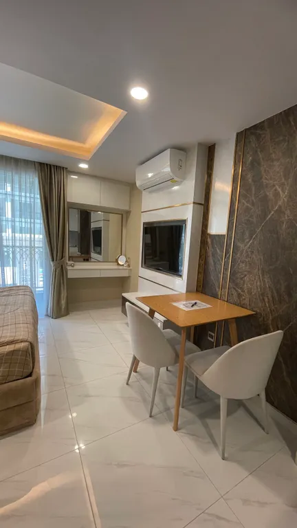 Dusit Grand Park 2 STUDIO