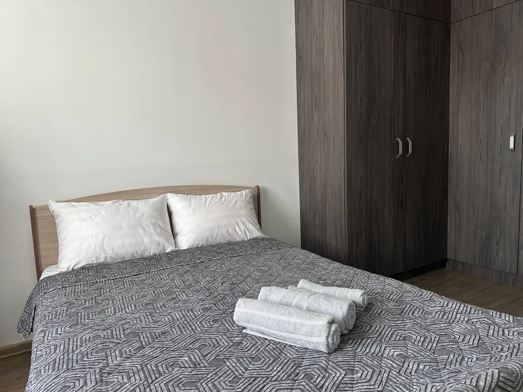 Просторная квартира рядом с ДРКБ, БСМП, военным госпиталем. — аренда посуточно в Улан-Удэ