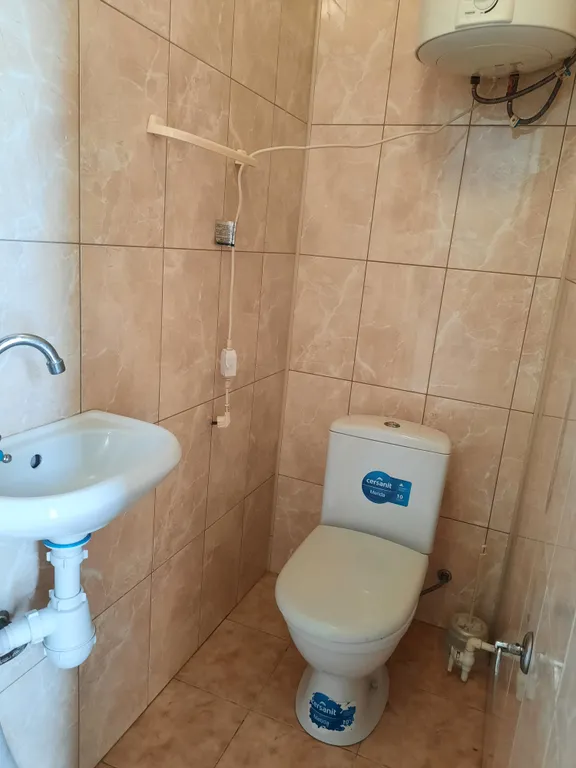 Квартира Квартира Трёхместный номер эконом класса с кондиционером с июня по сентябрь — Анапа