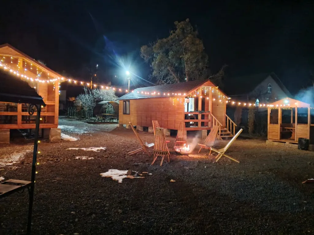 Коттедж Барнхаус с видом из панорамных окон на красивый пейзаж Домбайских гор — аренда посуточно в Теберда