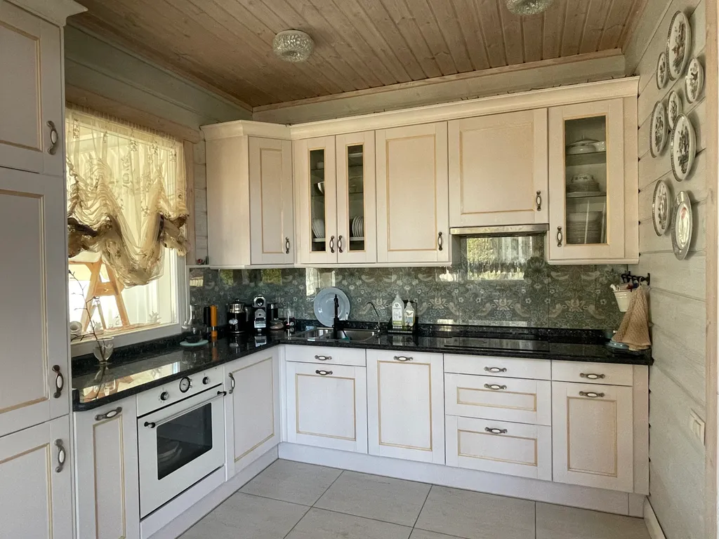 Уютный и комфортный деревянный дом