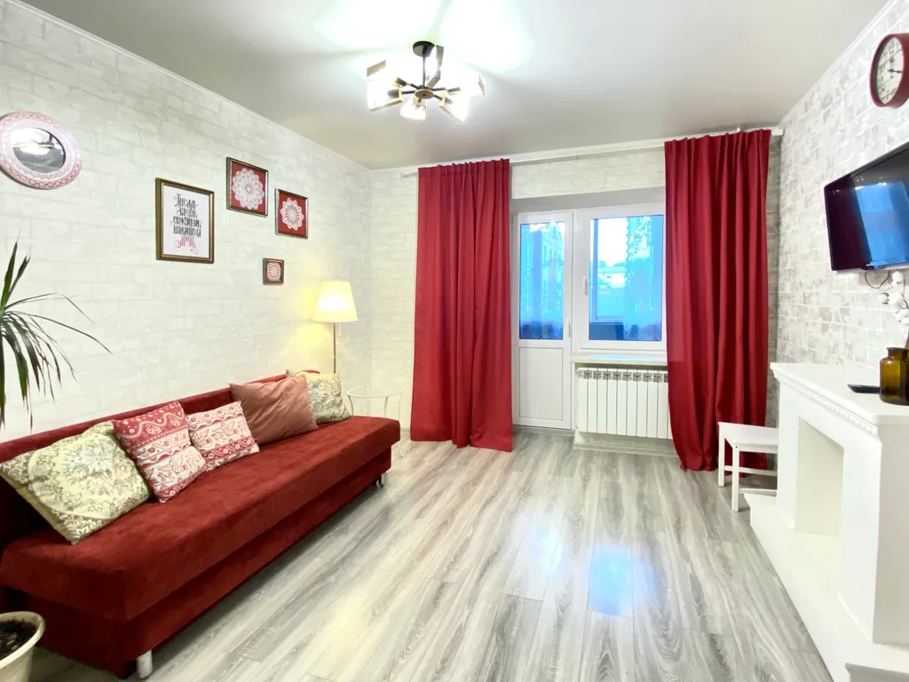 Русские узоры-большая семейная квартира в историческом центре города