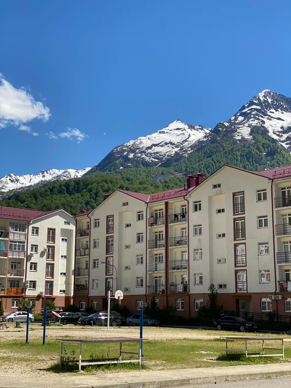 Белые горошины с видом на Marriott, горы, казино