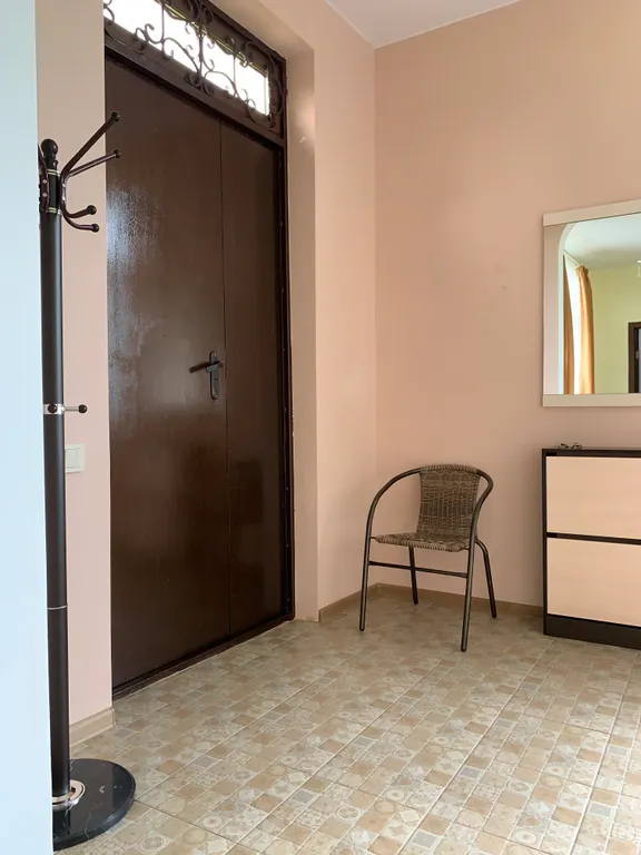 Коттедж Коттедж Просторные трехкомнатные апартаменты с двумя изолированными спальнями — Сухум